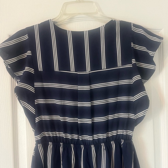 Monteau Striped Navy Dress Size Medium - Picture 9 of 9